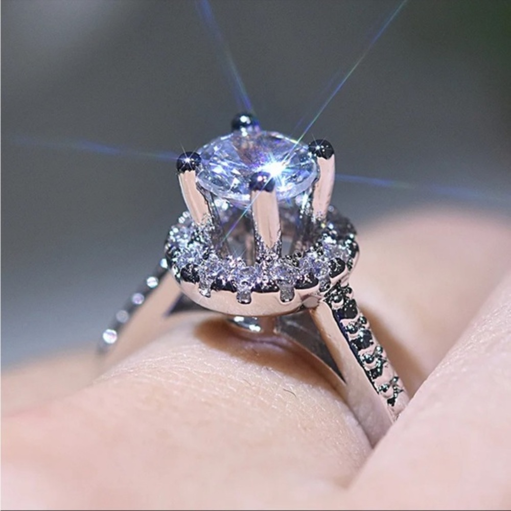 💎925 Sterling Silver Lab Created Diamond Engagement Ring New in Gift Box